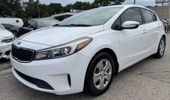 2017 Kia Forte5 LX