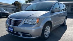 2016 Chrysler Town and Country Touring