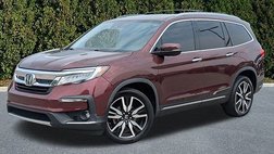 2019 Honda Pilot Touring w/Rear Captain's Chairs