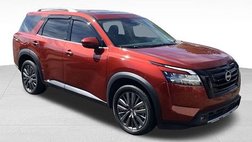 2022 Nissan Pathfinder SL