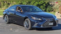2025 Lexus ES 300h Luxury