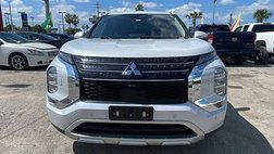 2023 Mitsubishi Outlander SE