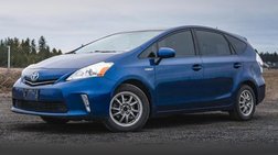 2014 Toyota Prius v Five