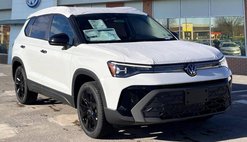 2025 Volkswagen Taos SE Black 4Motion