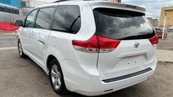 2013 Toyota Sienna 5dr 7-Pass Van V6 LE FWD (Natl)