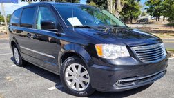 2016 Chrysler Town and Country Touring