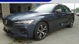2024 Volvo S60 B5 Plus Dark Theme