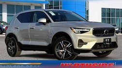 2025 Volvo XC40 B5 Core Bright Theme