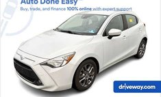2020 Toyota Yaris Hatchback LE