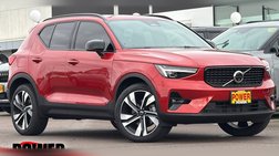 2025 Volvo XC40 B5 Ultra Dark Theme