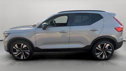 2025 Volvo XC40 B5 Plus Dark Theme