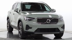2025 Volvo XC40 B5 Core Bright Theme