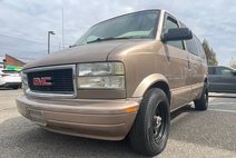 2003 GMC Safari SLE