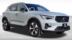 2025 Volvo XC40 B5 Plus Dark Theme