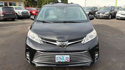2018 Toyota Sienna XLE