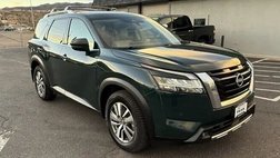 2022 Nissan Pathfinder SL
