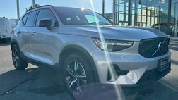 2024 Volvo XC40 Core