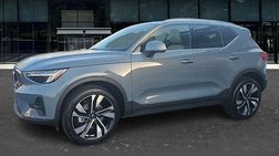 2023 Volvo XC40 B5 Ultimate Bright Theme