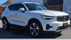 2025 Volvo XC40 B5 Plus Bright Theme
