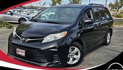 2019 Toyota Sienna LE