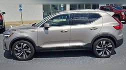 2024 Volvo XC40 B5 Ultimate Bright Theme