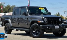 2021 Jeep Gladiator Sport