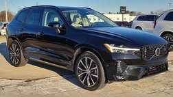 2023 Volvo XC60 B5 Plus Dark Theme