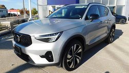 2025 Volvo XC40 B5 Plus Dark Theme