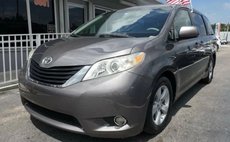 2013 Toyota Sienna LE