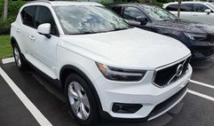 2021 Volvo XC40 T4 Momentum