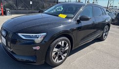 2023 Audi e-tron quattro Premium