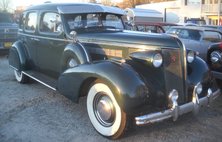 1937 Buick Roadmaster 4 door sedan