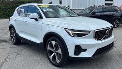 2023 Volvo XC40 B5 Plus Bright Theme