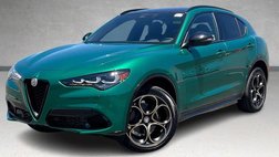 2025 Alfa Romeo Stelvio Intensa