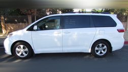 2017 Toyota Sienna LE 8-Passenger