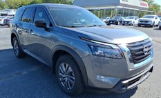 2025 Nissan Pathfinder S