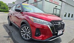 2021 Nissan Kicks SR
