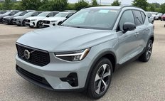 2026 Volvo XC40 B5 Plus