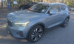 2023 Volvo XC40 B5 Plus Bright Theme