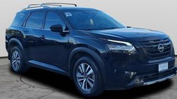 2023 Nissan Pathfinder SL