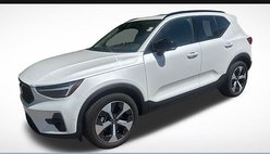 2026 Volvo XC40 B5 Plus
