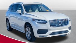 2022 Volvo XC90 T6 Momentum 6-Passenger