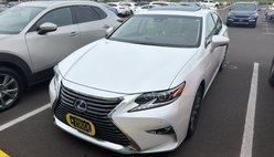 2017 Lexus ES 300h Base