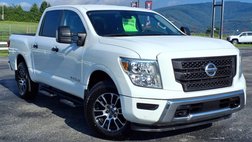 2022 Nissan Titan SV