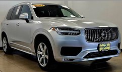 2021 Volvo XC90 T6 Momentum 6-Passenger