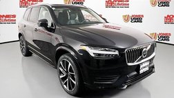2022 Volvo XC90 T6 Momentum 7-Passenger