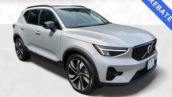 2025 Volvo XC40 B5 Plus Dark Theme