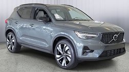 2026 Volvo XC40 B4 Plus