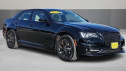 2023 Chrysler 300 Touring L
