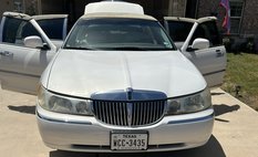 2000 Lincoln Town Car Cartier
